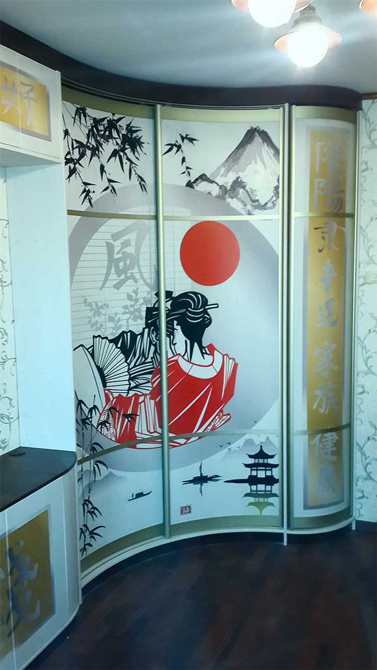 Шкаф купе с японским рисунком